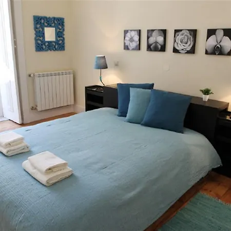 Апартаменты Splendid 5 Bedroom In