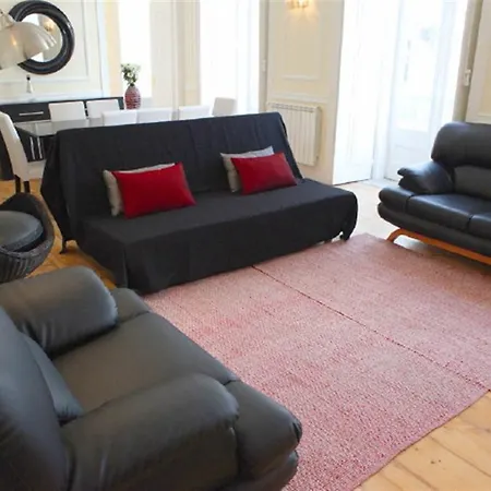 Splendid 5 Bedroom In Лиссабон