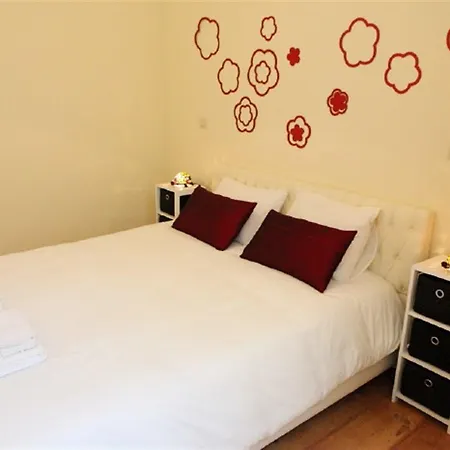Splendid 5 Bedroom In Апартаменты *